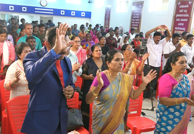 Grace Ministry Celebrates Christmas 2022 with grandeur at Prayer Centre in Valachil, Mangalore on Dec 16, Friday 2020. People from different parts of Karnataka joined the Christmas prayer service in thanking Lord Jesus Christ.